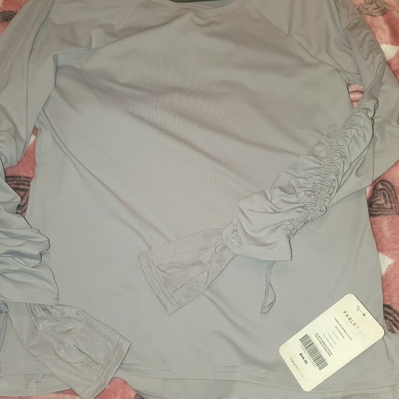 FABLETICS CASHEL ADJUSTABLE L/S TOP - Picture 7 of 8
